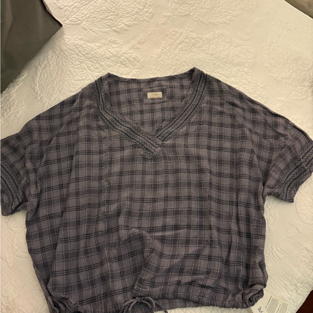 Wrap London Women’s Plaid Short-Sleeve V-Neck Top 18